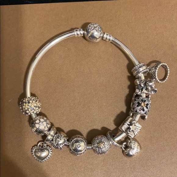 Pandora present charm - Picture 2 of 2